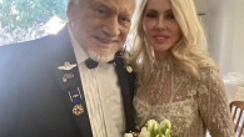 Fostul astronaut Buzz Aldrin s-a căsătorit cu partenerea sa de viaţă, Anca Faur, chiar în ziua în care a împlinit 93 de ani, FOTO: Twitter | Poza 3 din 7